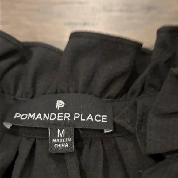 New Without Tags Tuckernuck Pomander Place Harlee Ruffle Collar Blouse Sz M - Picture 8 of 13